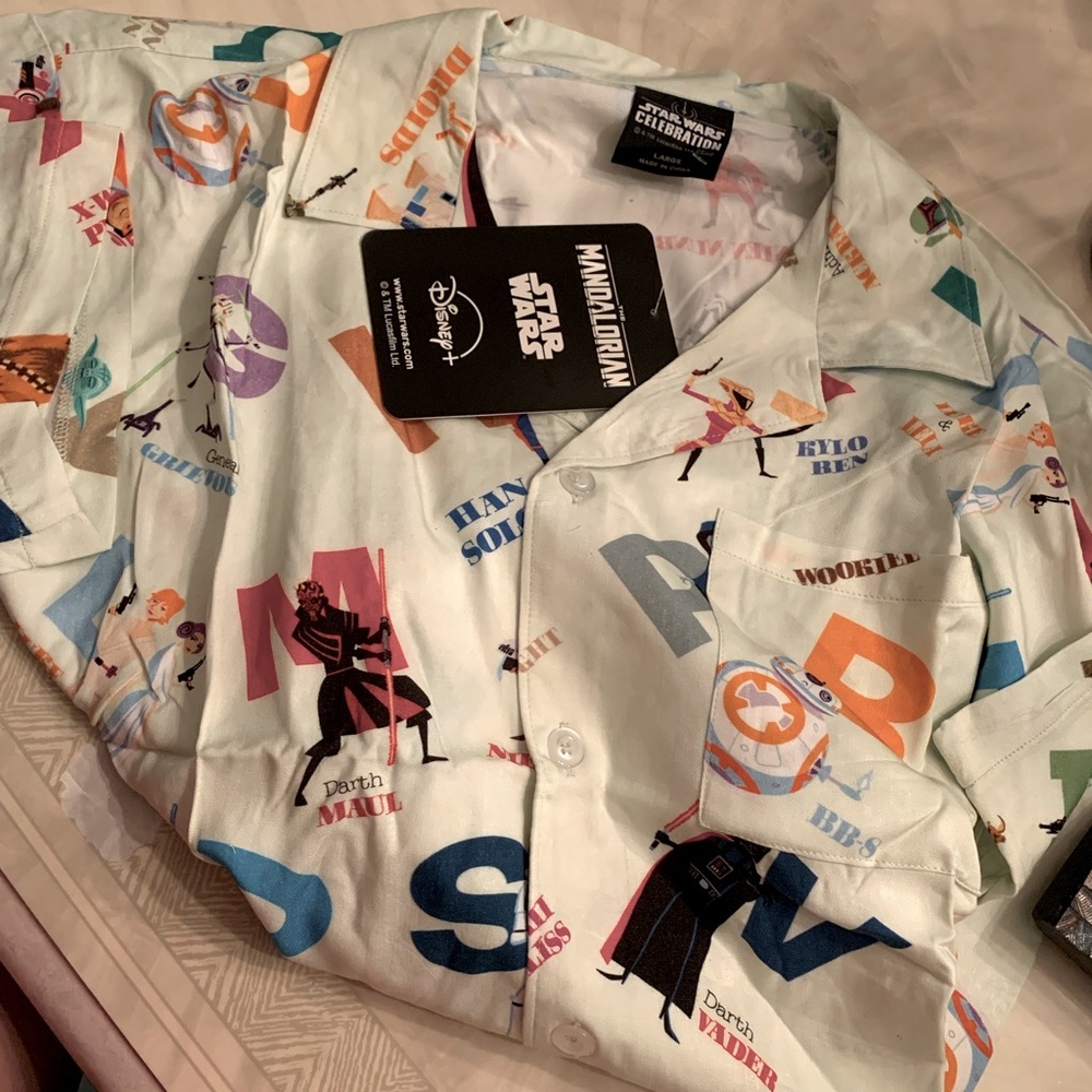 Limited edition Rare Star Wars Mandalorian cartoon T-Shirt button up